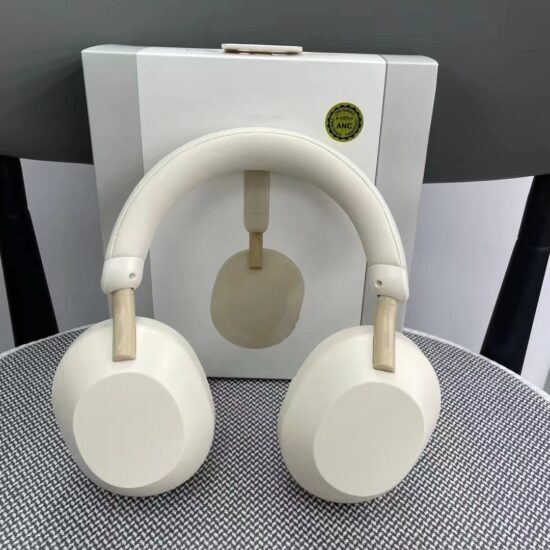 Over-ear Bluetooth gaming headphones with ANC