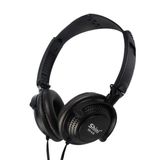 Low-cost wired over-ear music headphones with 3.5mm plug