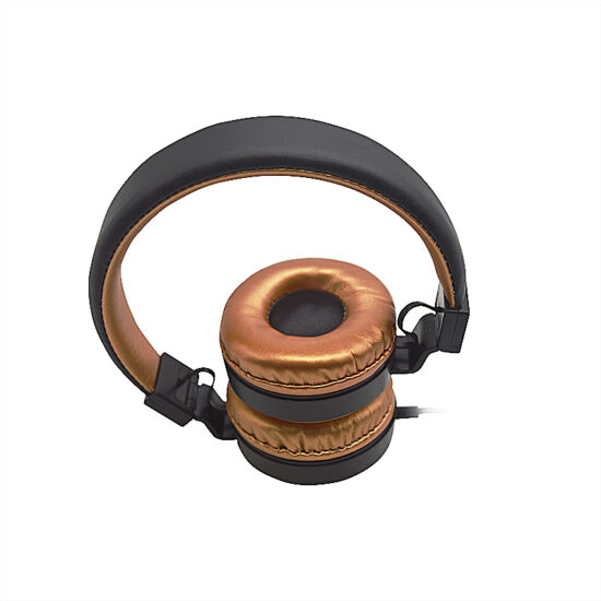Foldable wired headphones with microphone and soft ear cushions