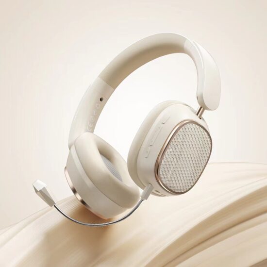 Active noise cancelling in-ear Bluetooth earbuds