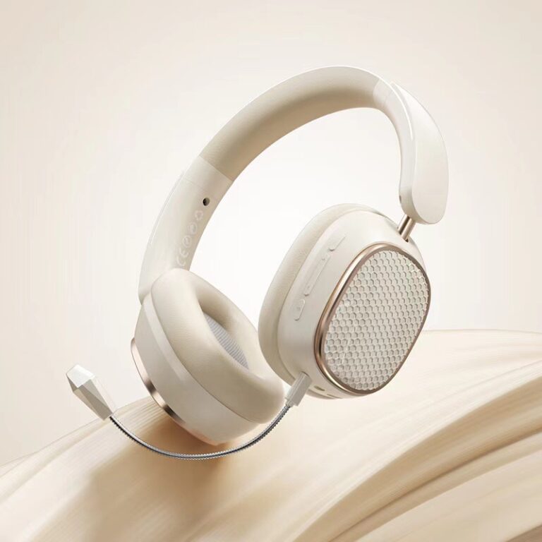 Active noise cancelling in-ear Bluetooth earbuds
