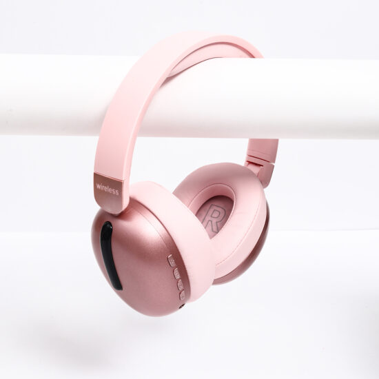 RGB Wireless Gaming Headset with Noise Cancelling