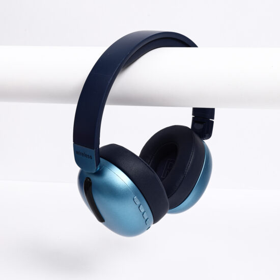 RGB Wireless Gaming Headset with Noise Cancelling