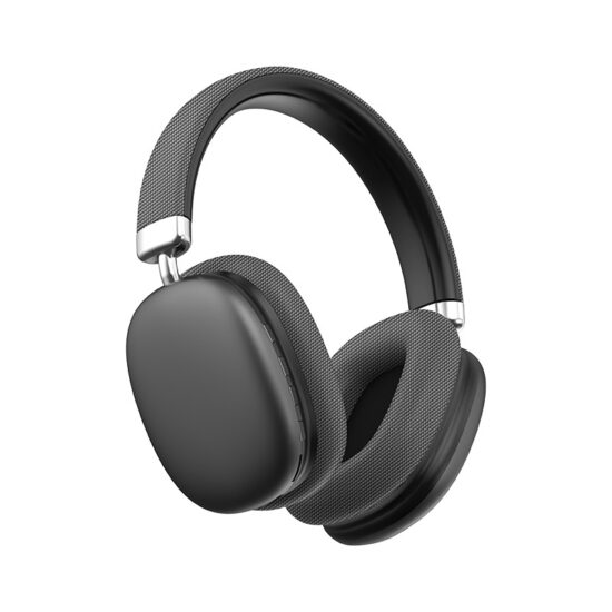 Wireless Bluetooth earbuds with mic for sports use
