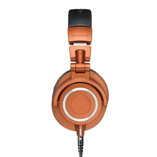 Professional wired headphones for audiophiles
