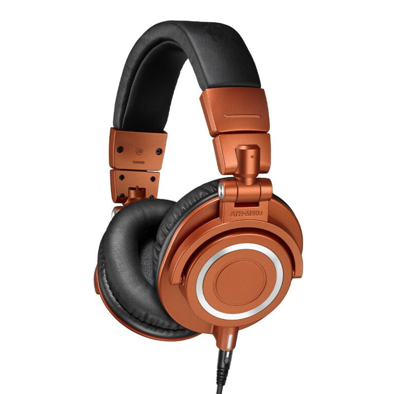Professional wired headphones for audiophiles