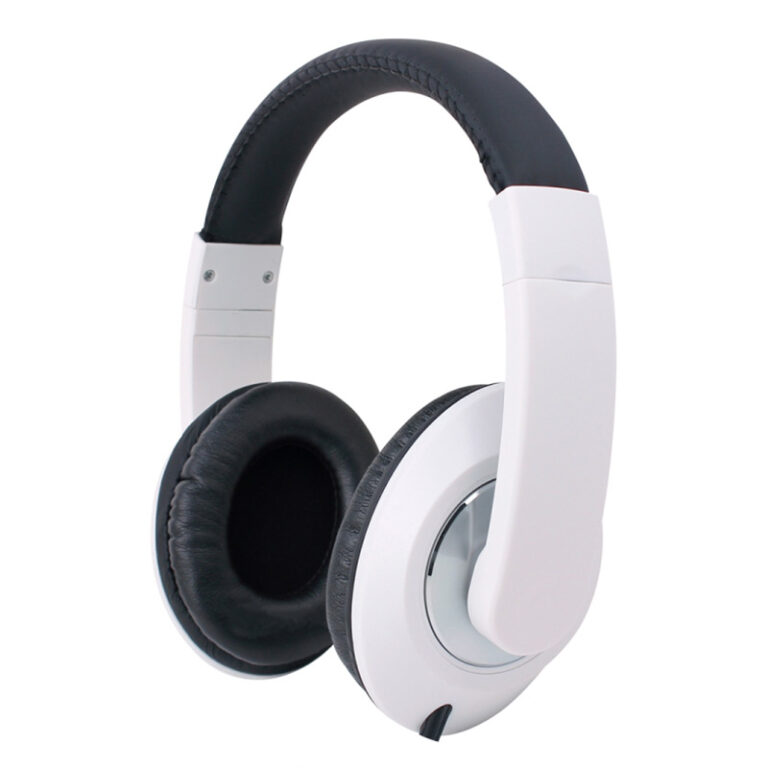 Wired in-ear gaming and music headphones with microphone