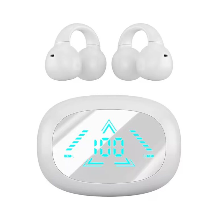 Noise cancelling gaming headphones with digital display