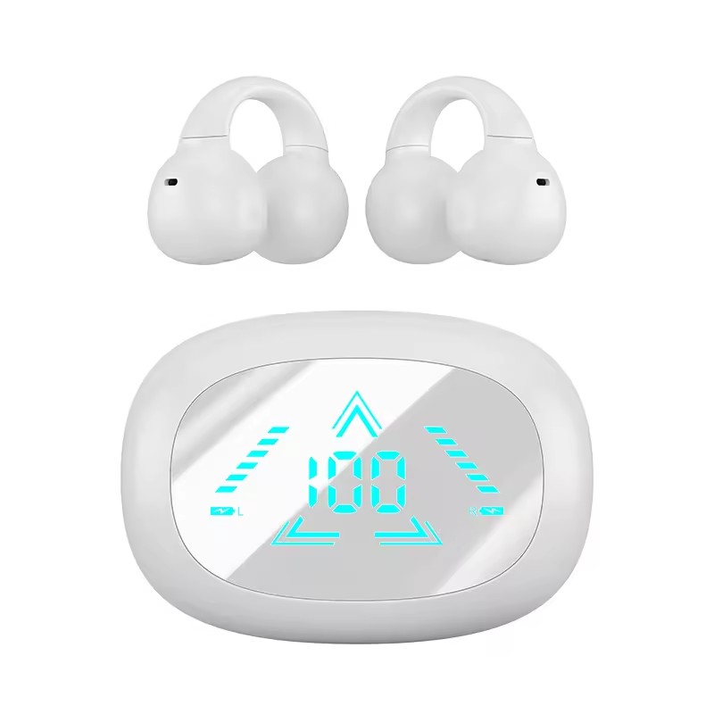 Noise cancelling gaming headphones with digital display