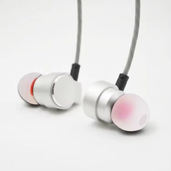 Lightweight metal wired in-ear stereo earphones
