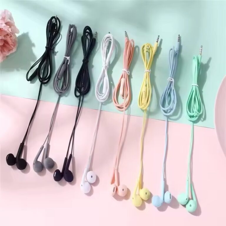 3.5mm wired in-ear headphones with mic