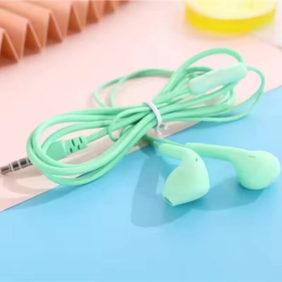 3.5mm wired in-ear headphones with mic