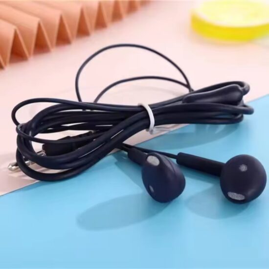 3.5mm wired in-ear headphones with mic