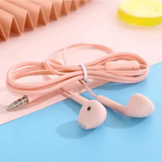 3.5mm wired in-ear headphones with mic